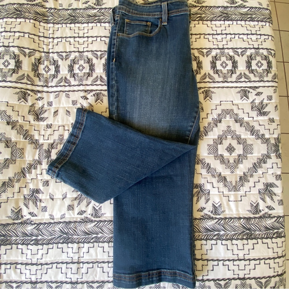 [14] Denizen Capri
